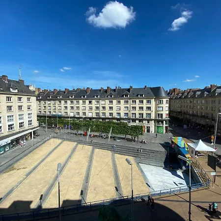 Uman, Un Monde A Nous, Hyper Centre *