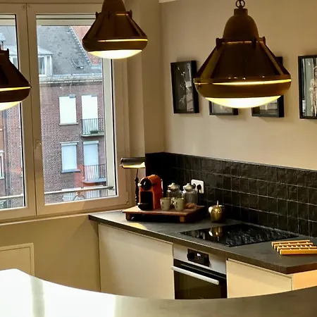 Uman, Un Monde A Nous, Hyper Centre